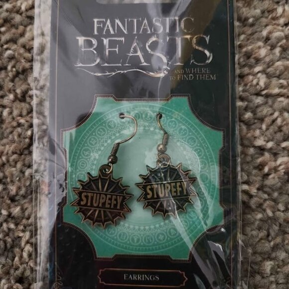 Fantastic Beasts Stupefy Earrings - Picture 1 of 2